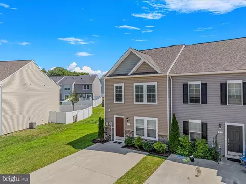 27 Mengel Rd, Martinsburg, WV 25403