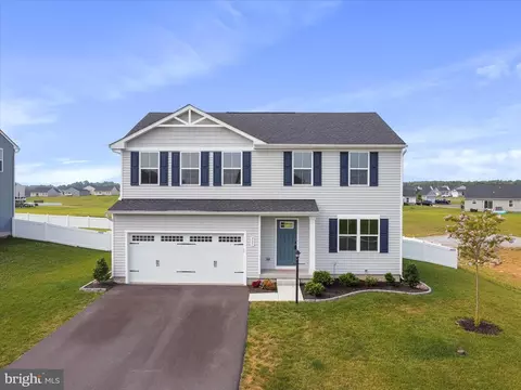 365 Otero Ln, Hedgesville, WV 25427