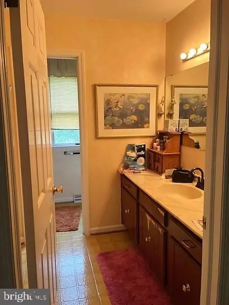 Entry Way - 51 Moore Ln, Falling Waters, WV 25419 photo 6 of 7