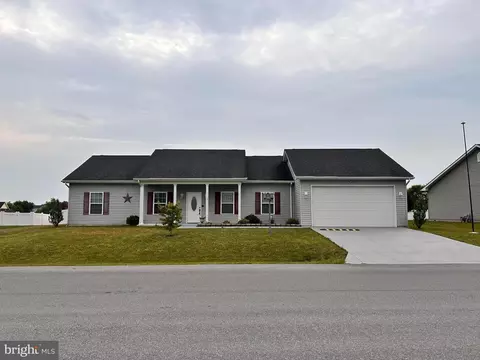 52 Harness Race Rd, Martinsburg, WV 25404