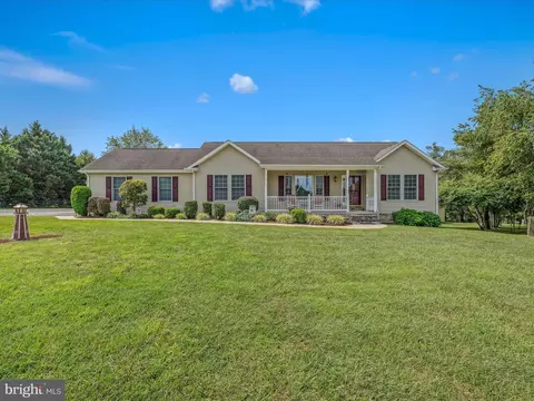 38 Veggie Ln, Bunker Hill, WV 25413