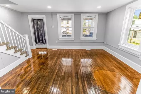 637 2nd St, Martinsburg, WV 25404