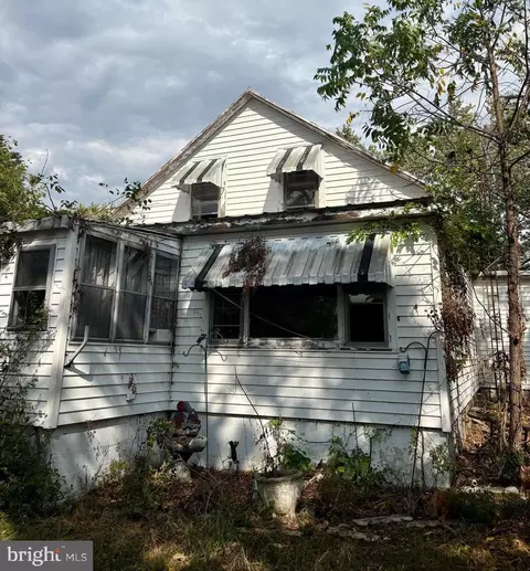 984 Airport Rd, Martinsburg, WV 25405