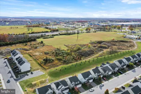 35 Sirocco Ct, Falling Waters, WV 25419 photo 42