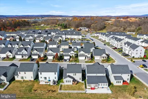 35 Sirocco Ct, Falling Waters, WV 25419 photo 39