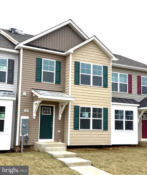 140 Olga Dr, Martinsburg, WV 25403