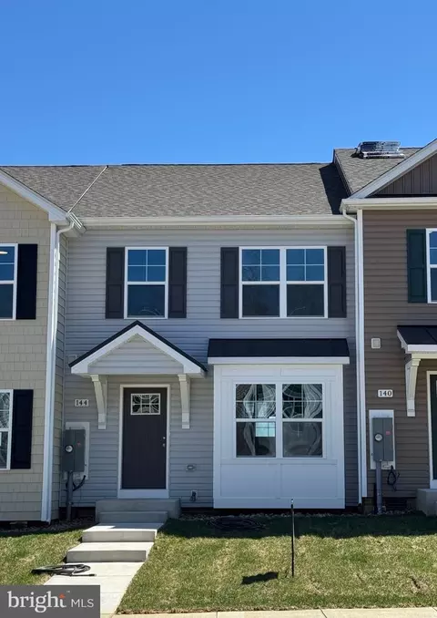 144 Olga Dr, Martinsburg, WV 25403