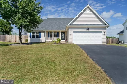 164 Aztec Dr, Martinsburg, WV 25405