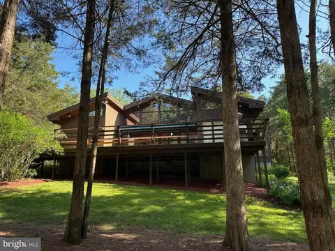 105 Fern Creek Ln, Martinsburg, WV 25404