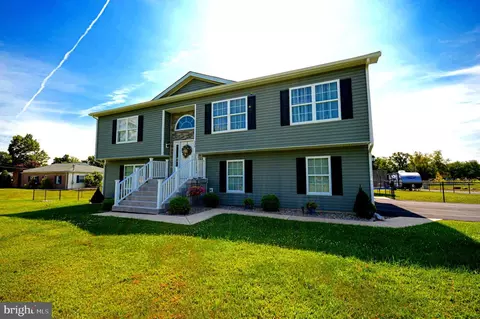 320 Sulphur Springs Rd, Inwood, WV 25428