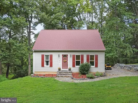 716 Sapwood Dr, Hedgesville, WV 25427