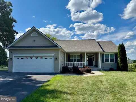 629 Hallmark Dr, Martinsburg, WV 25403