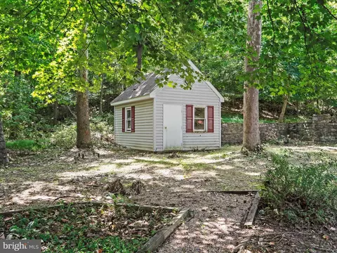 Exterior - 999 Aspero Ln, Falling Waters, WV 25419 photo 7 of 13