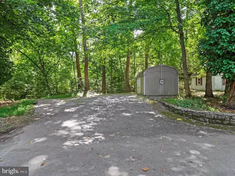 Exterior - 999 Aspero Ln, Falling Waters, WV 25419 photo 6 of 13