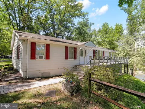 Exterior - 999 Aspero Ln, Falling Waters, WV 25419 photo 5 of 13