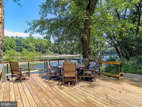 Exterior - 999 Aspero Ln, Falling Waters, WV 25419 photo 3 of 13