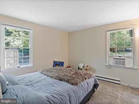 Bedroom - 999 Aspero Ln, Falling Waters, WV 25419 photo 5 of 9