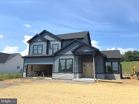 82 Lauder Dr, Martinsburg, WV 25403