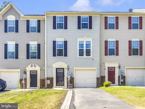 142 Gauley River Path, Falling Waters, WV 25419
