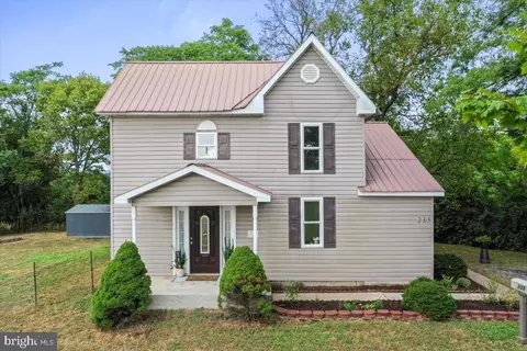 235 Slonaker Ln, Martinsburg, WV 25405