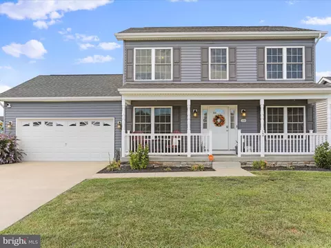 140 Aylesbury Ln, Martinsburg, WV 25403