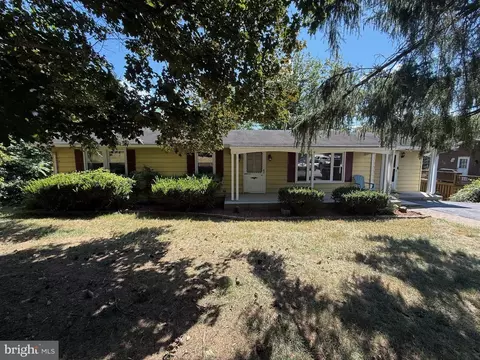 170 Aldrin Ln, Martinsburg, WV 25403