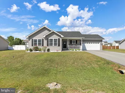 445 Barrel Race Rd, Martinsburg, WV 25404