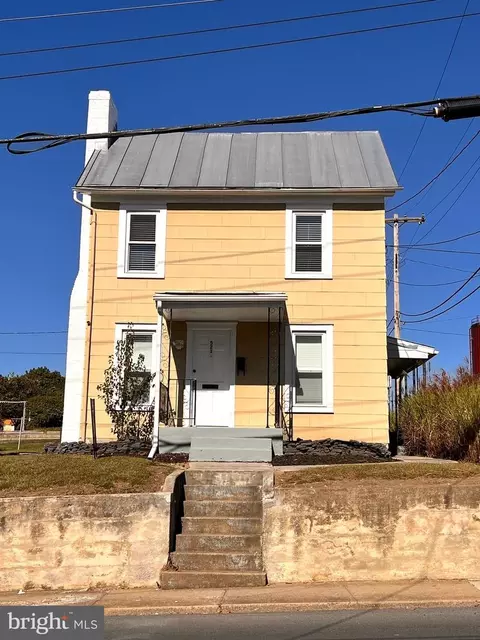 521 E Moler Ave, Martinsburg, WV 25404