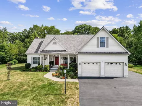 828 Rivanna Run, Falling Waters, WV 25419
