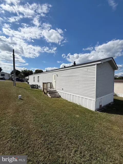 54 Ours Dr, Martinsburg, WV 25404