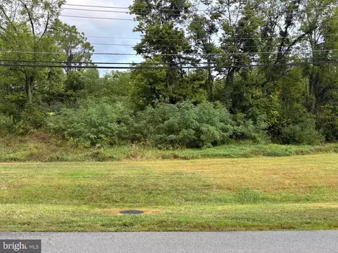 9 Murral Dr, Kearneysville, WV 25430