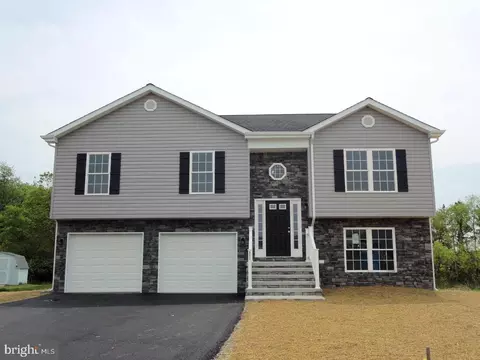 552 Ives St, Martinsburg, WV 25405