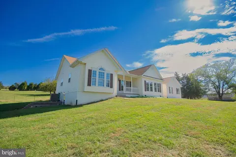78 Colonel Myers Dr, Martinsburg, WV 25404