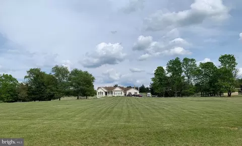 78 Colonel Myers Dr, Martinsburg, WV 25404