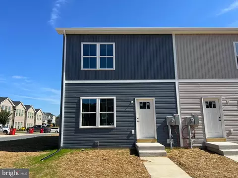 122 Marineris Cir, Martinsburg, WV 25405