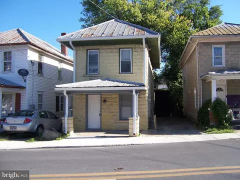 602 W Race St, Martinsburg, WV 25401