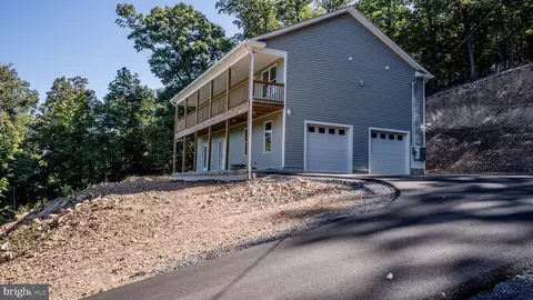 269 Chiweeny Ln, Hedgesville, WV 25427