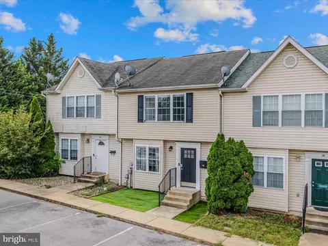 112 Georgetown Sq, Martinsburg, WV 25401