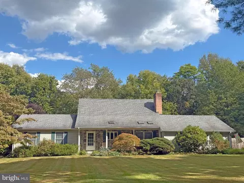 117 Isaiah Ln, Falling Waters, WV 25419 photo 2