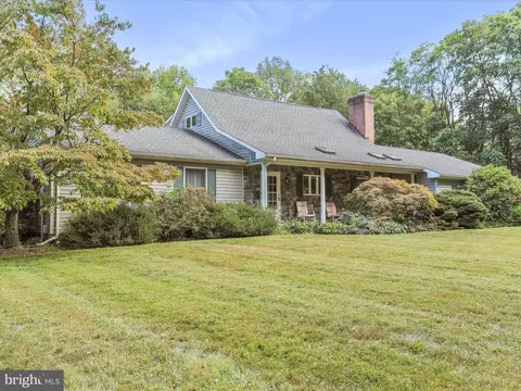 117 Isaiah Ln, Falling Waters, WV 25419 photo 4
