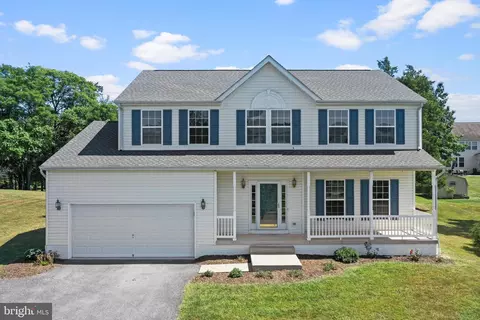 197 Triumphant Way, Falling Waters, WV 25419