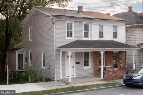 130 E John St, Martinsburg, WV 25401