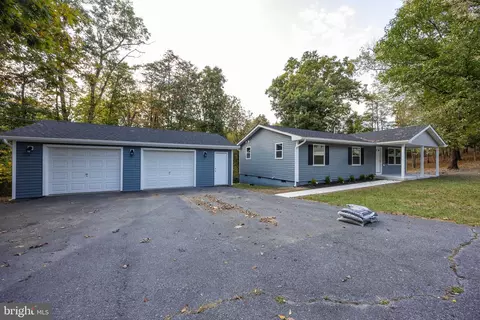 3671 Swinging Bridge Rd, Hedgesville, WV 25427
