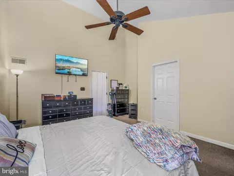 260 Morningside Dr, Falling Waters, WV 25419 photo 16