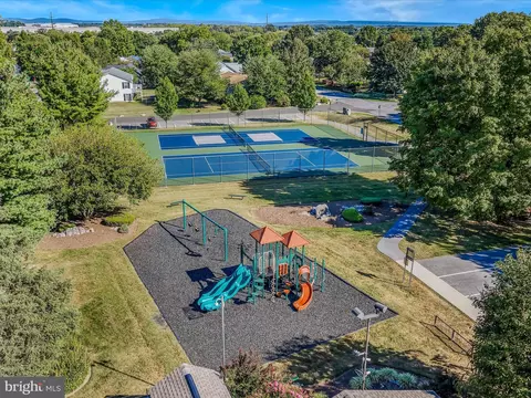 260 Morningside Dr, Falling Waters, WV 25419 photo 35