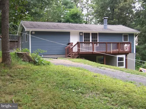 157 Oasis Ln, Gerrardstown, WV 25420