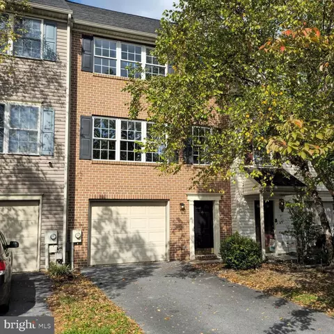 27 Fiser Ln, Martinsburg, WV 25404