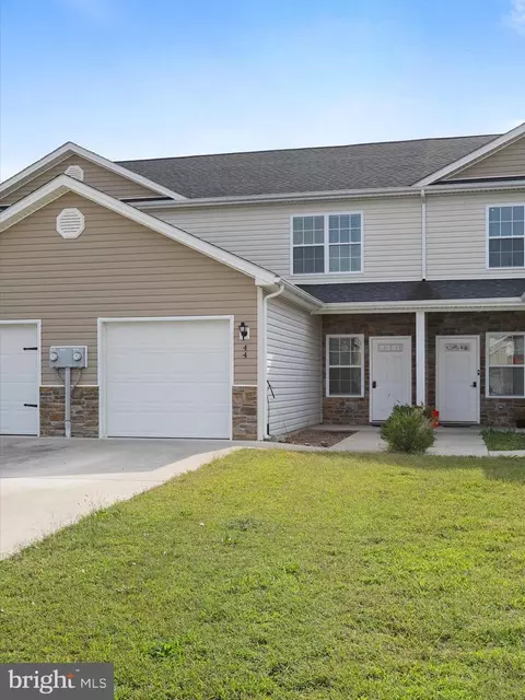 44 Beaulah Ct, Bunker Hill, WV 25413