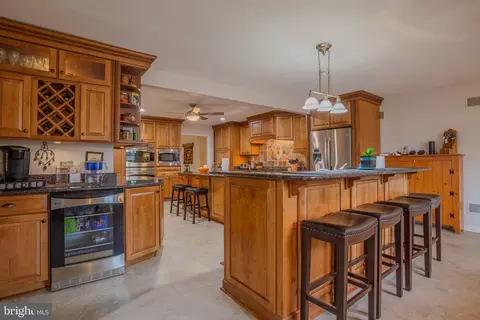 Kitchen - 162 Robins Ln, Falling Waters, WV 25419 photo 4 of 4
