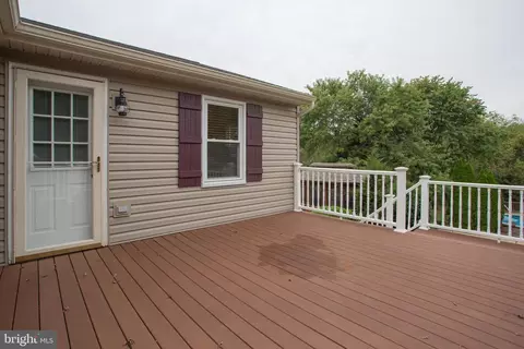 Exterior - 162 Robins Ln, Falling Waters, WV 25419 photo 3 of 10